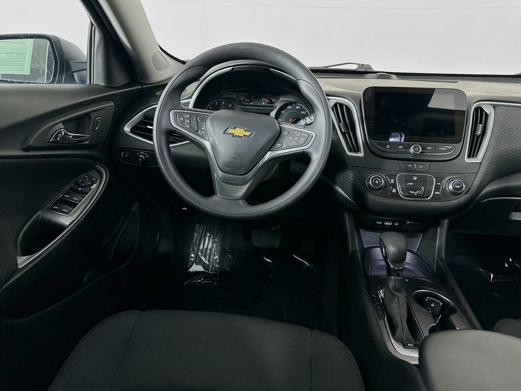 Used 2023 Chevrolet Malibu LS image 29