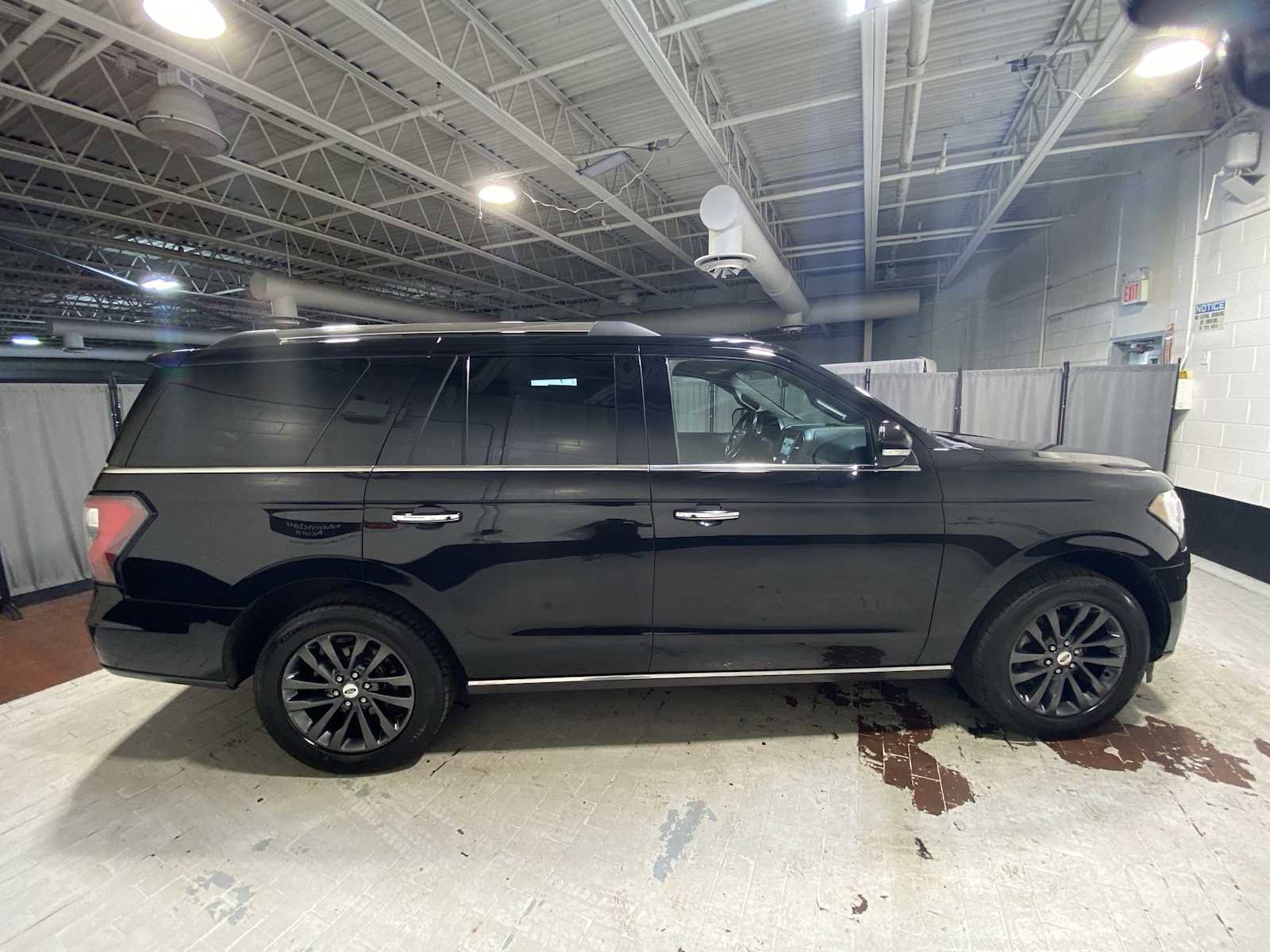 Used 2019 Ford Expedition Limited AWD/4WD image 27