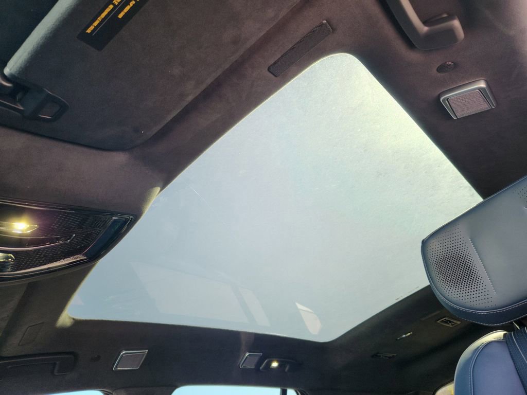 New 2025 Cadillac Escalade IQ Luxury 2 AWD/4WD image 17