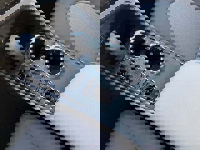 Used 2021 Toyota Camry LE image 15