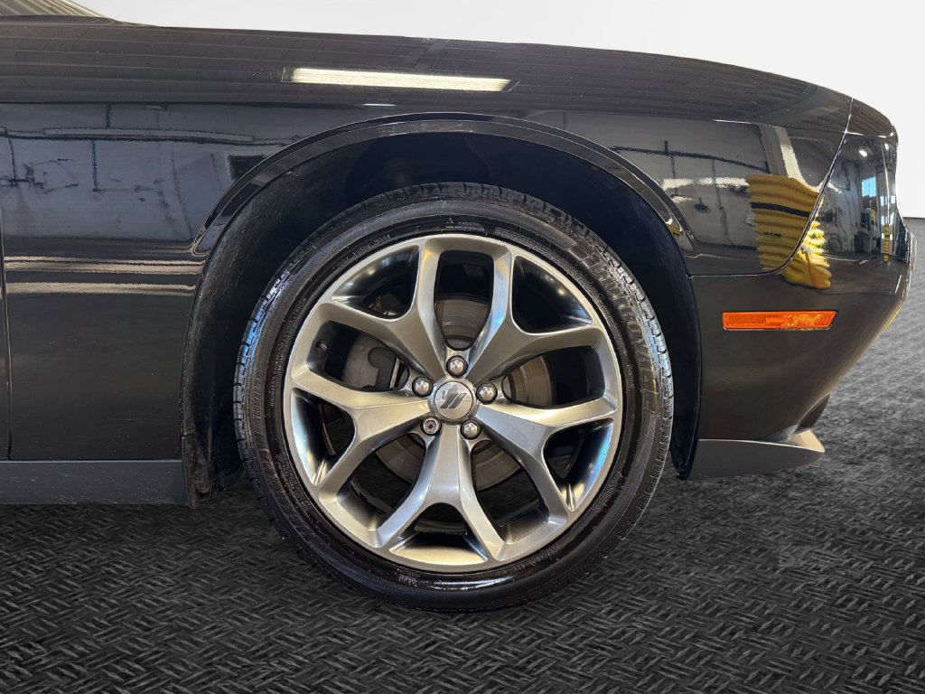 Used 2017 Dodge Challenger SXT Plus RWD image 11