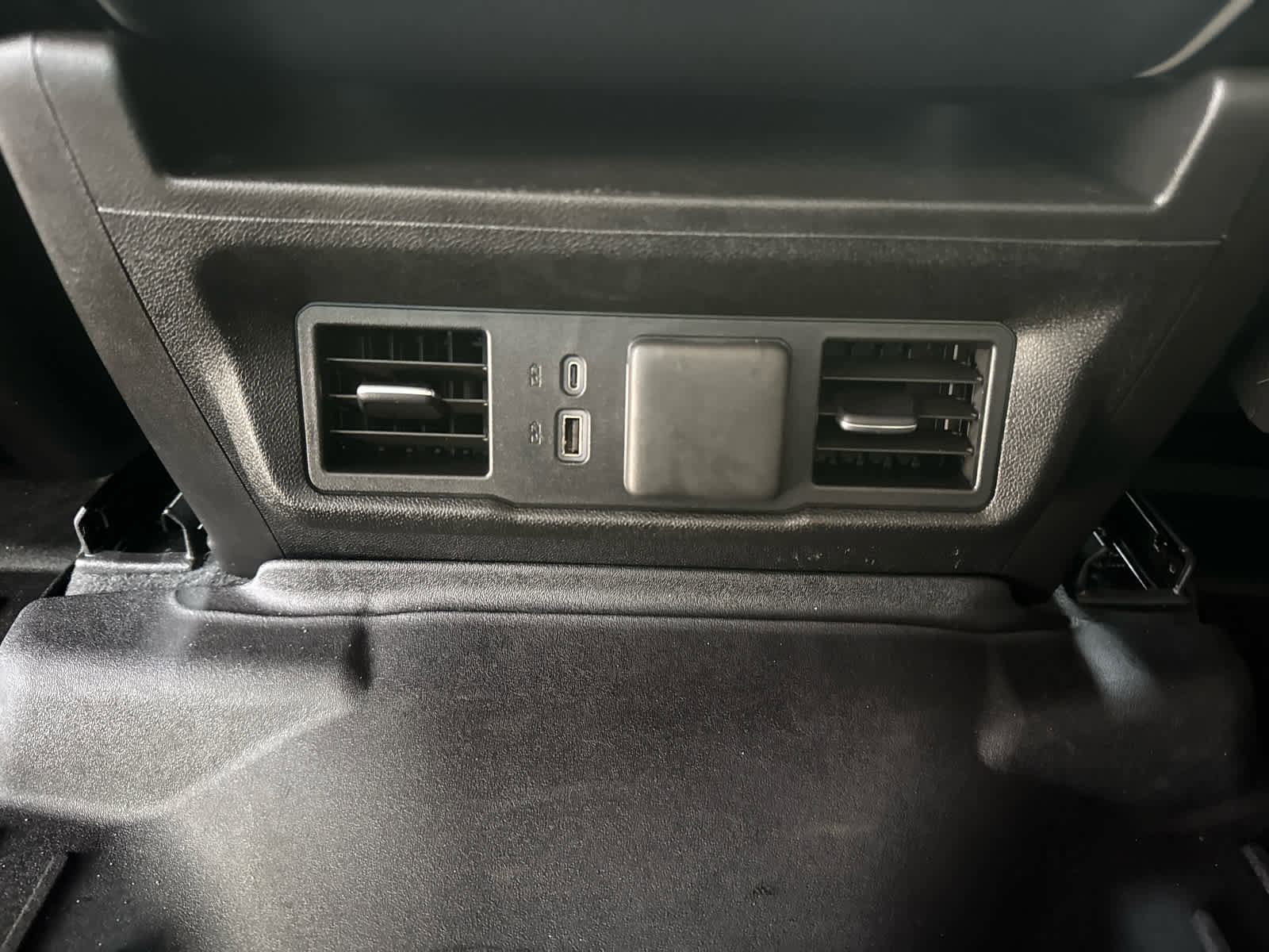 Used 2024 Chevrolet Silverado 2500 LT w/ Convenience Package image 31