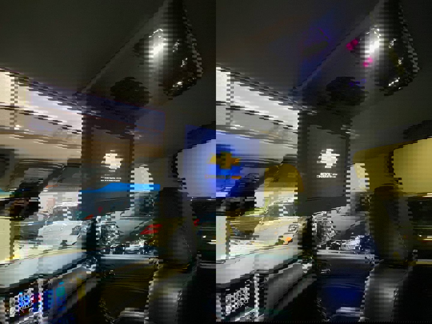 Used 2017 Chevrolet Suburban Premier image 39