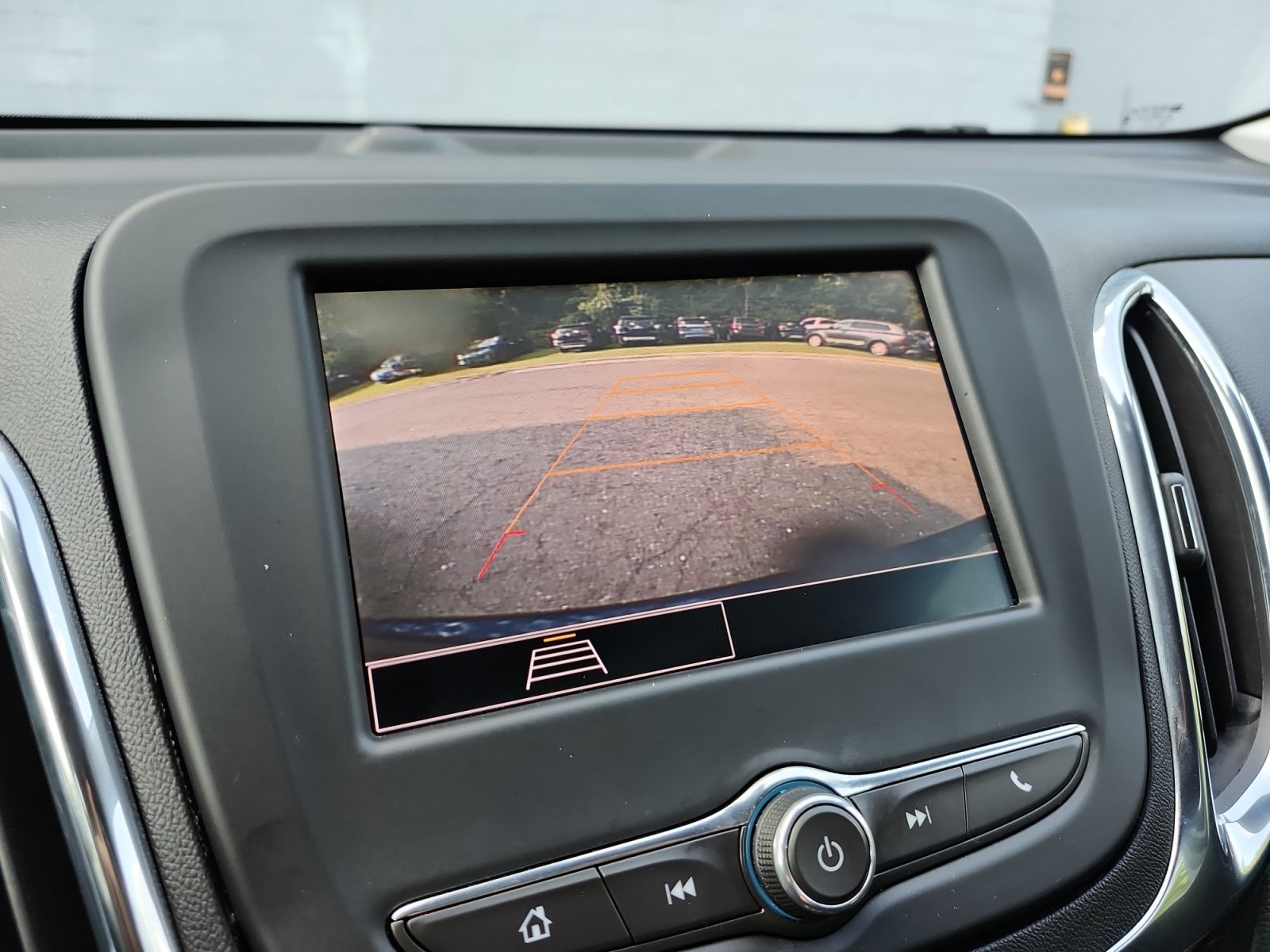 Used 2023 Chevrolet Equinox LT w/ Driver Convenience Package FWD image 16