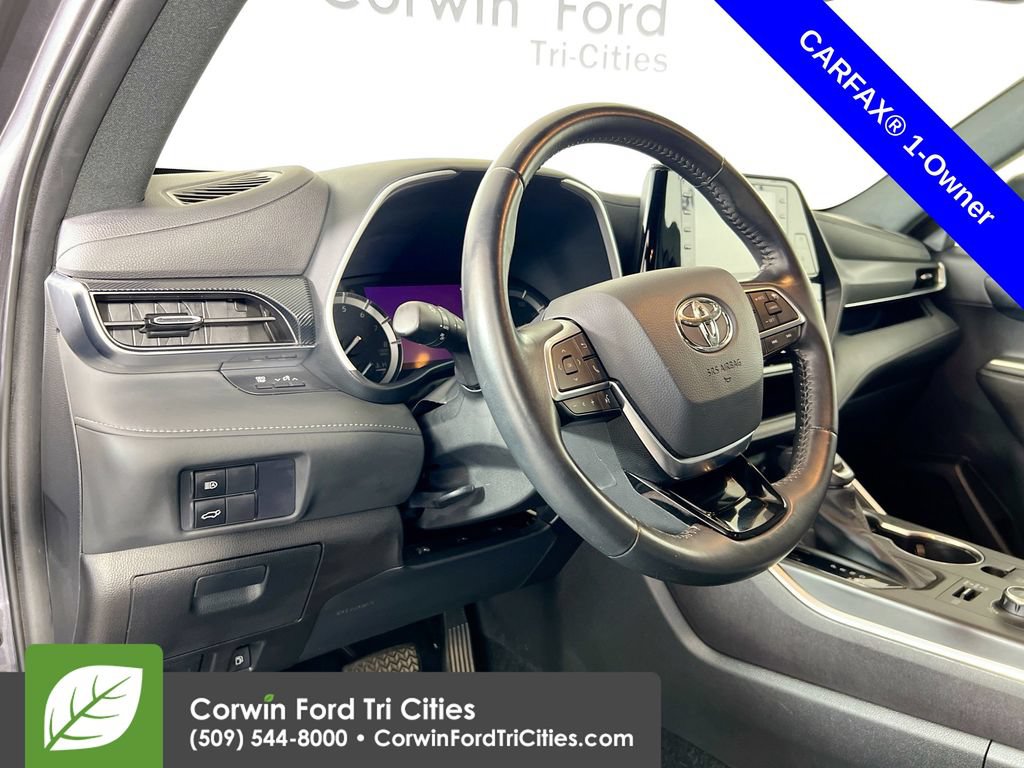 Used 2021 Toyota Highlander XSE AWD/4WD image 3