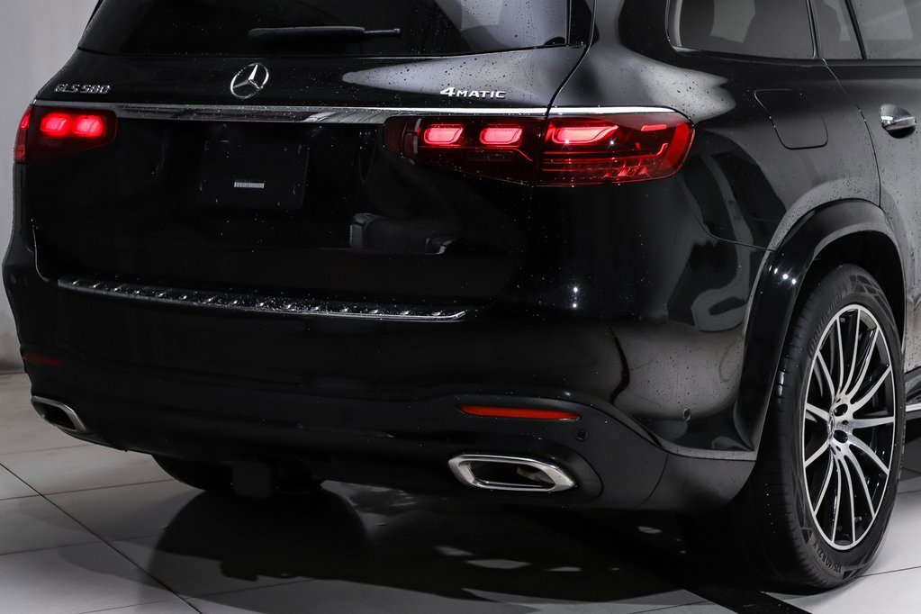 New 2026 Mercedes-Benz GLS 580 4MATIC image 4