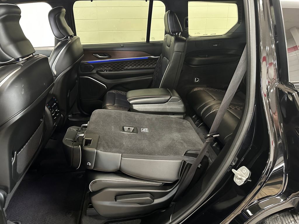 Certified 2022 Jeep Grand Cherokee L Summit w/ Luxury Tech Group V AWD/4WD image 38