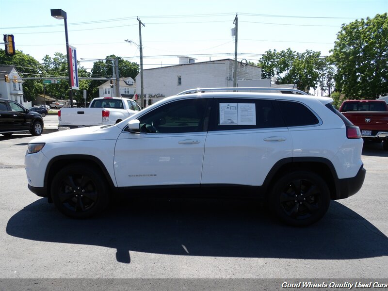 Used 2019 Jeep Cherokee Limited AWD/4WD image 8
