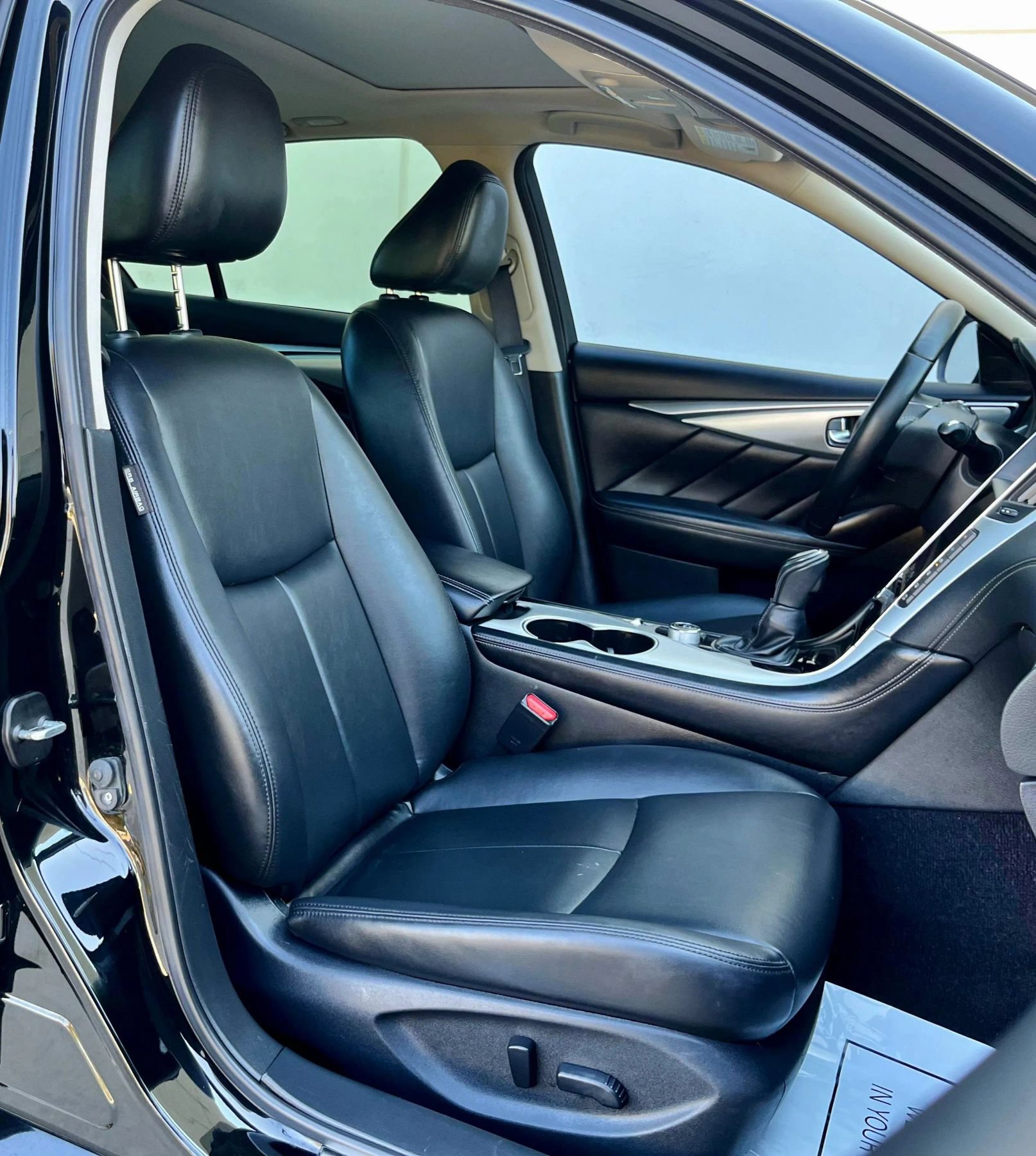 Used 2019 INFINITI Q50 Luxe w/ Essential Package (3.0T Luxe) RWD image 21