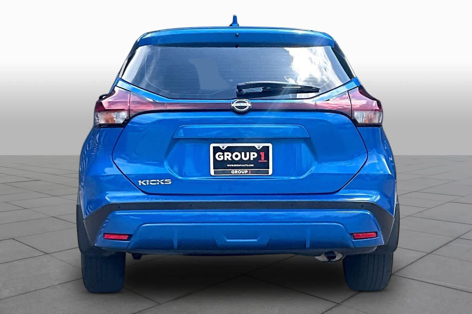 Used 2022 Nissan Kicks S FWD image 5