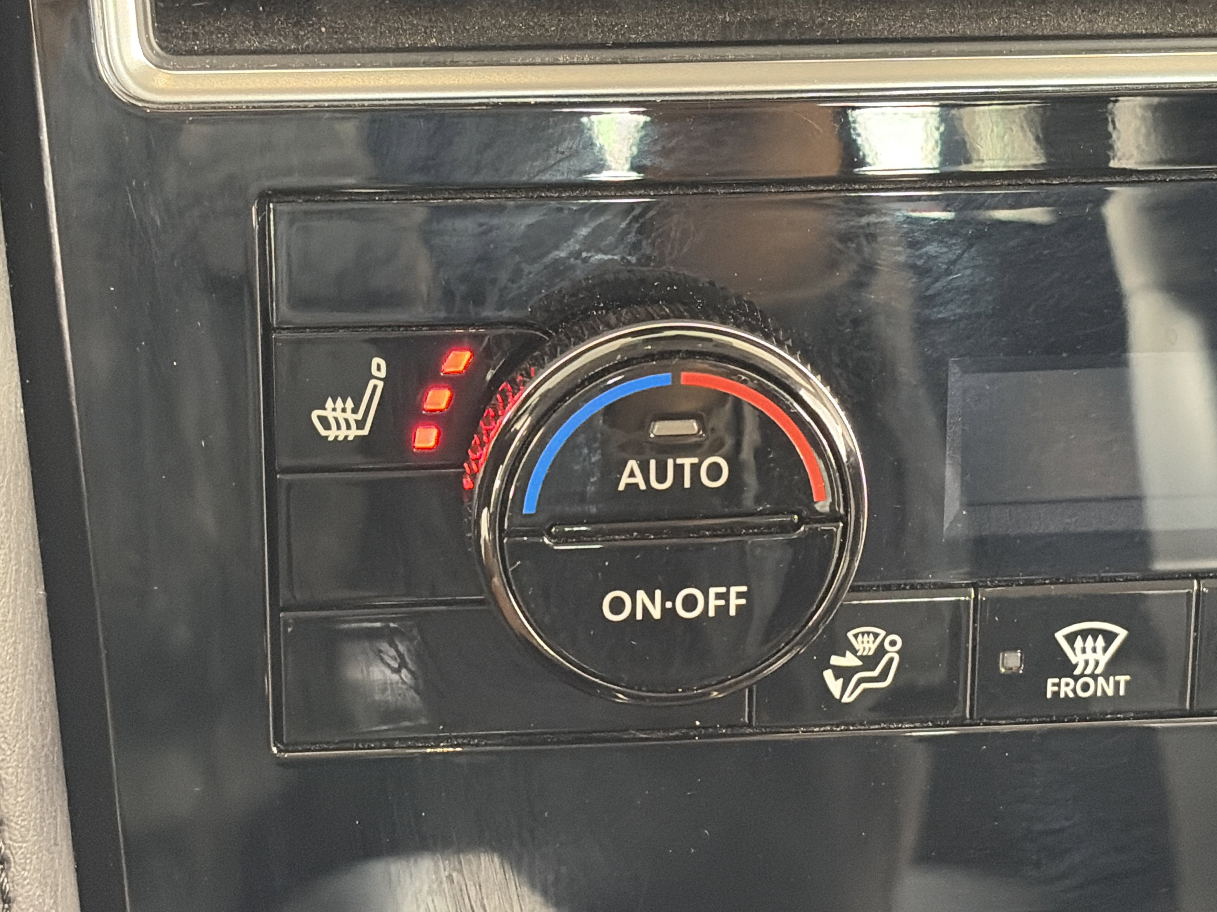 Certified 2023 Nissan Armada SL w/ Captain's Chairs Package image 25