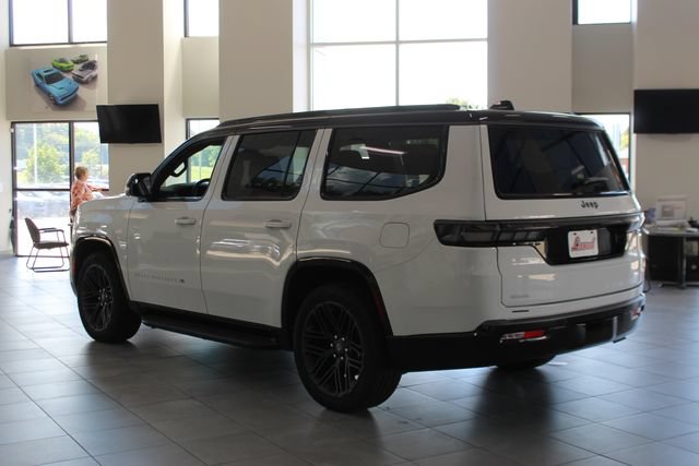 New 2026 Jeep Grand Wagoneer 4WD image 3