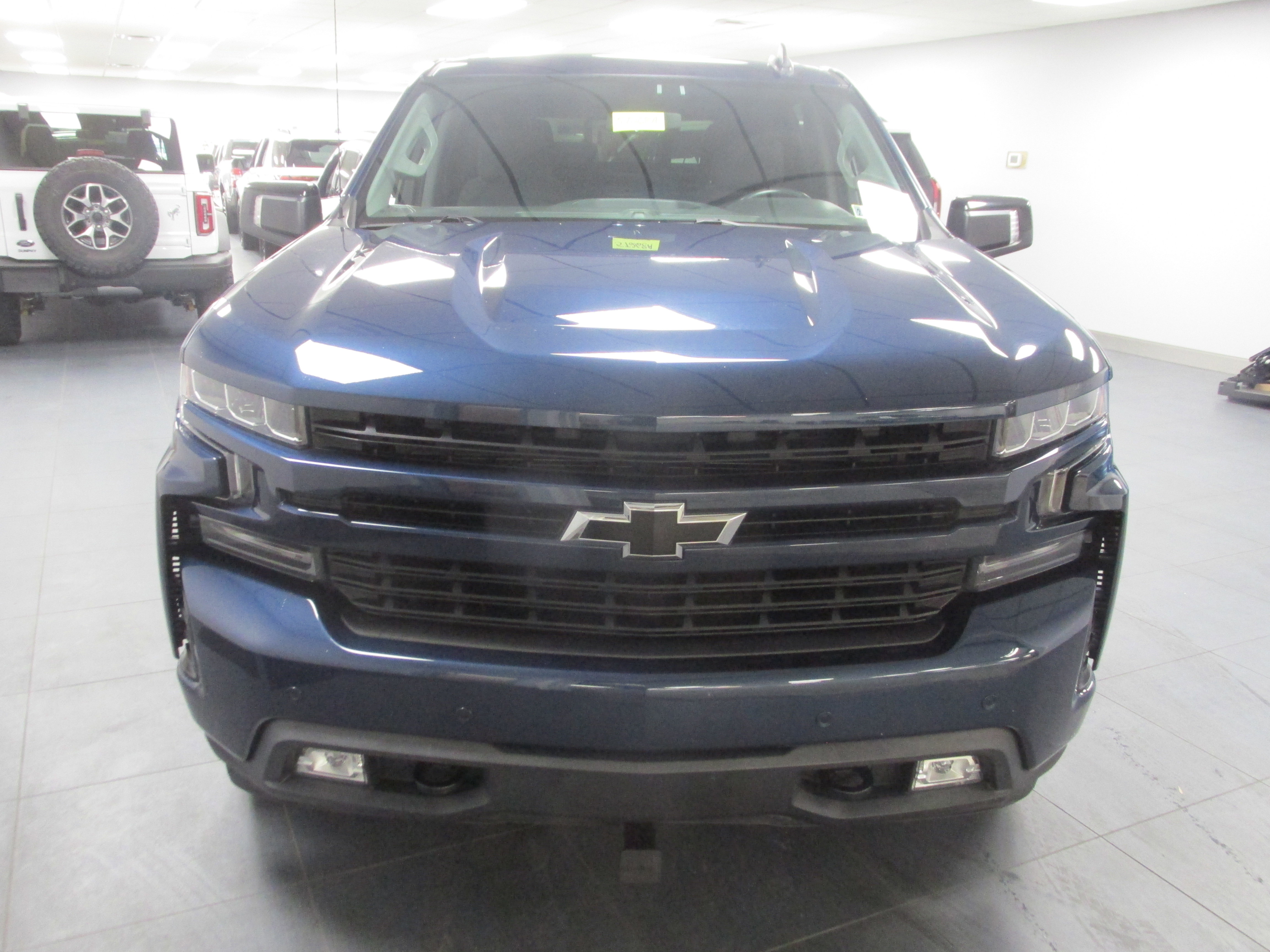 Used 2020 Chevrolet Silverado 1500 RST image 2