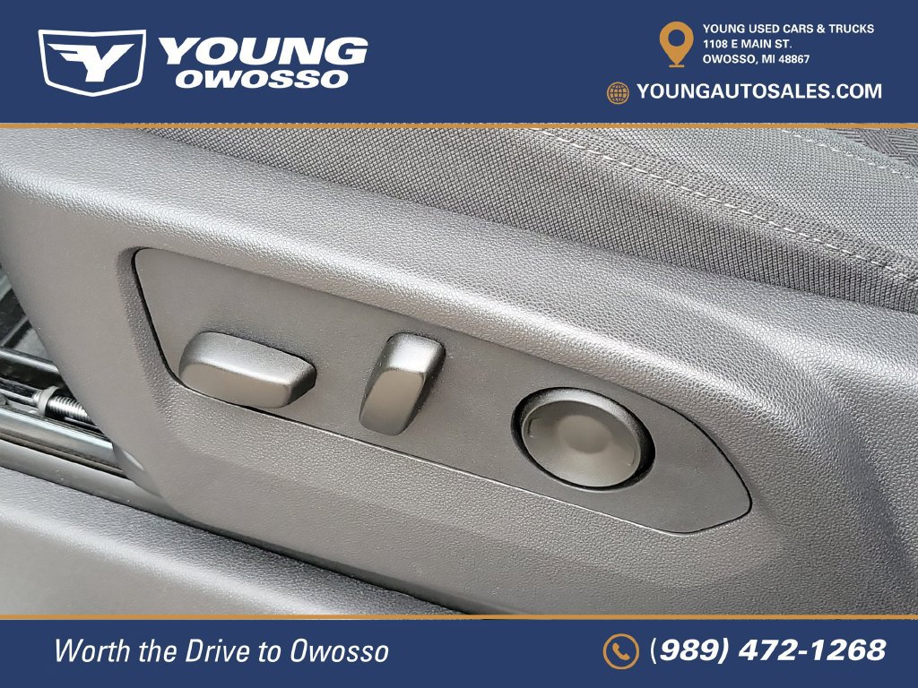 Used 2025 Chevrolet Silverado 1500 LT AWD/4WD image 14