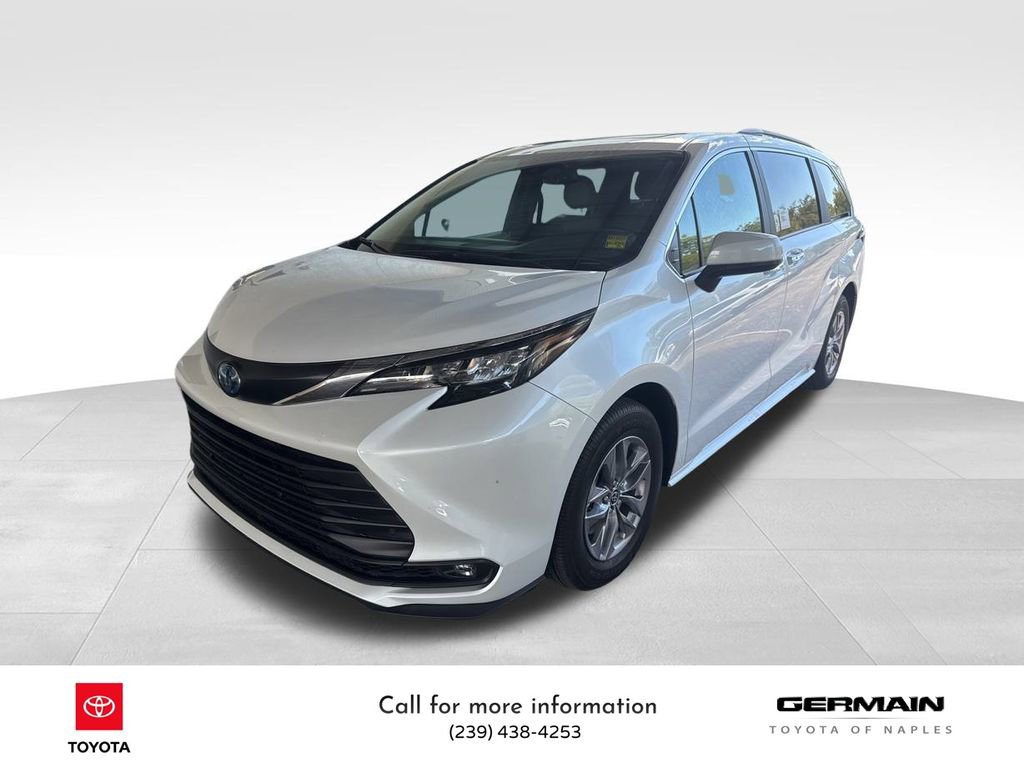 Used 2025 Toyota Sienna XLE
