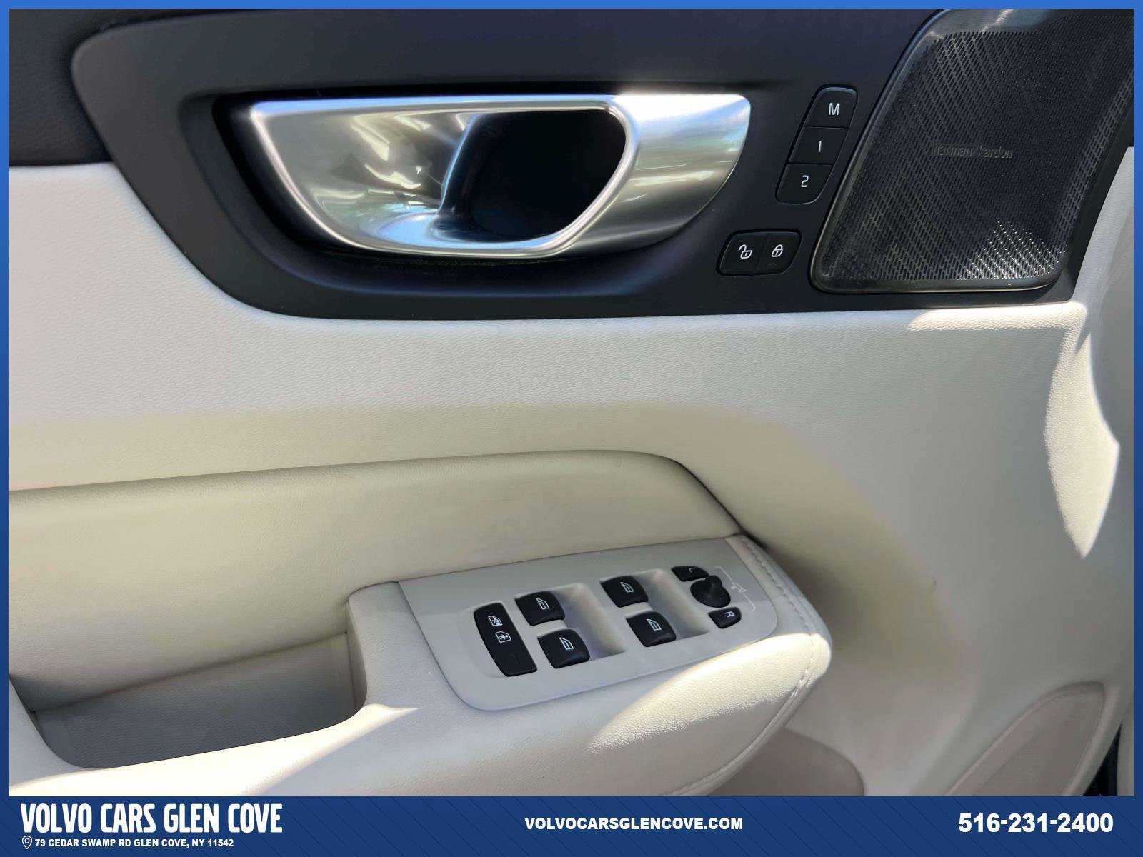 Certified 2024 Volvo XC60 B5 Ultimate w/ Protection Package Premier AWD/4WD image 16