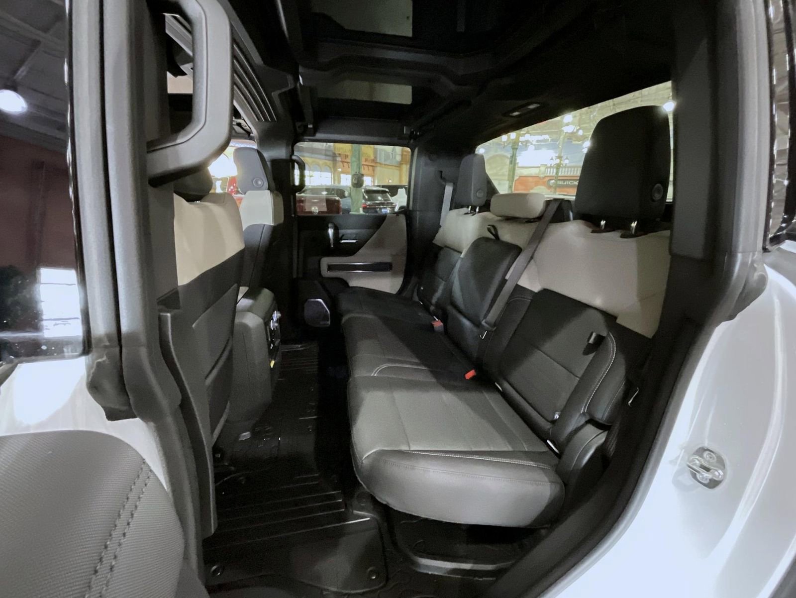 New 2026 GMC Hummer EV 4x4 Crew Cab w/ Battery Pack, 24 Module Pack image 19