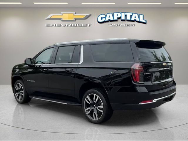 Used 2026 Chevrolet Suburban LS RWD image 3