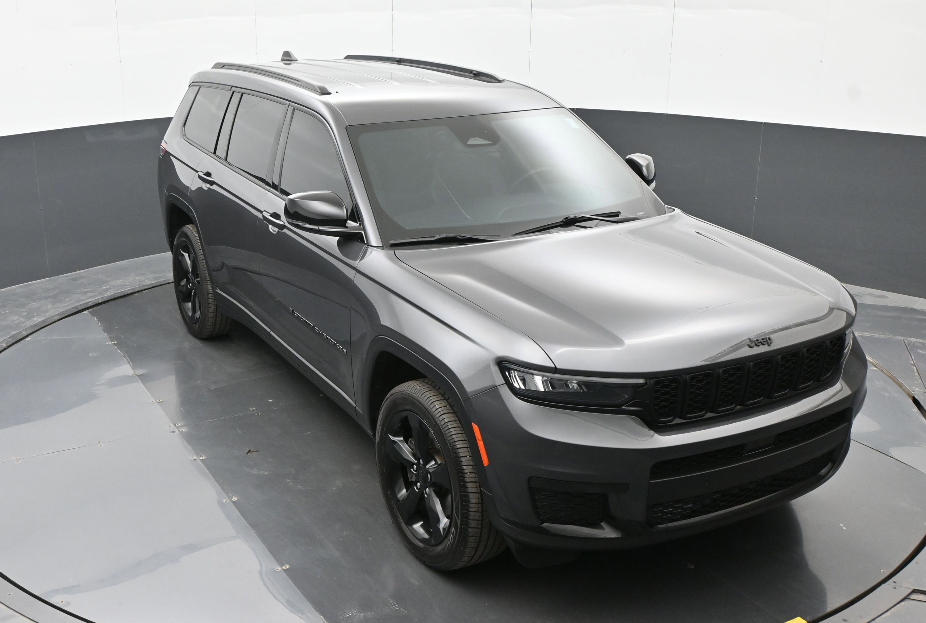 Used 2021 Jeep Grand Cherokee L Laredo AWD/4WD image 34