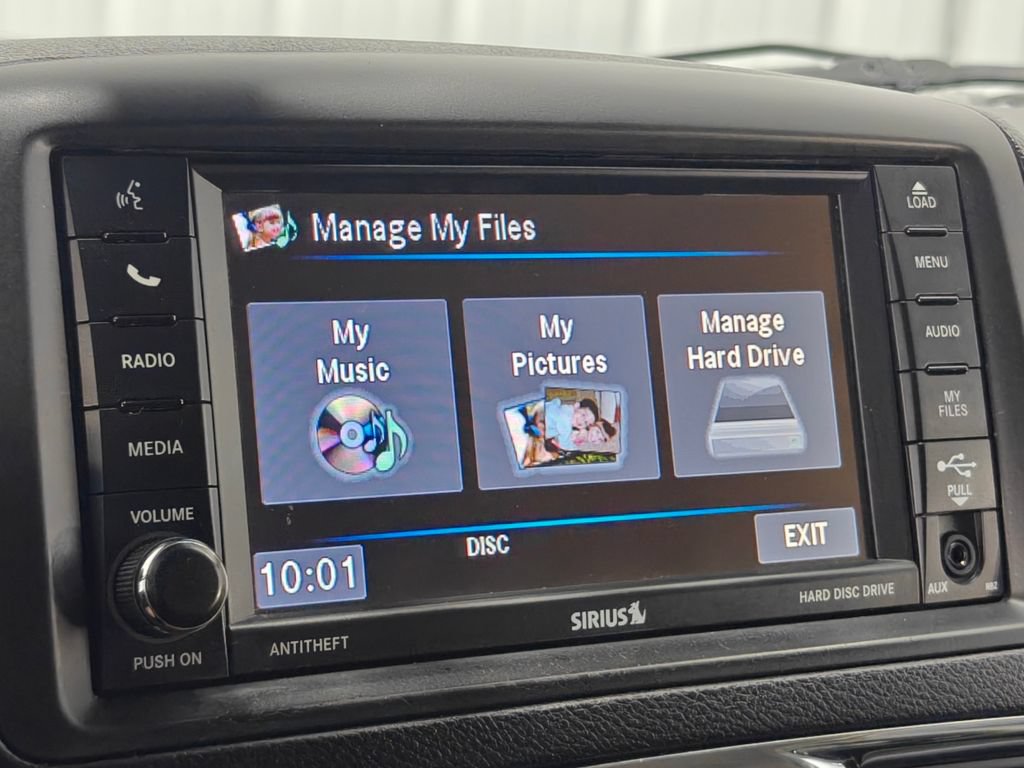 Used 2016 Chrysler Town & Country Touring-L FWD image 37