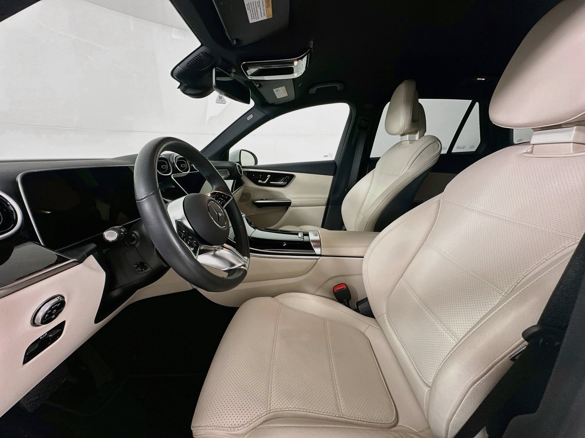 Certified 2026 Mercedes-Benz GLC 300 image 22