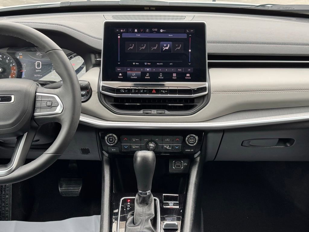 Used 2025 Jeep Compass Limited AWD/4WD image 21