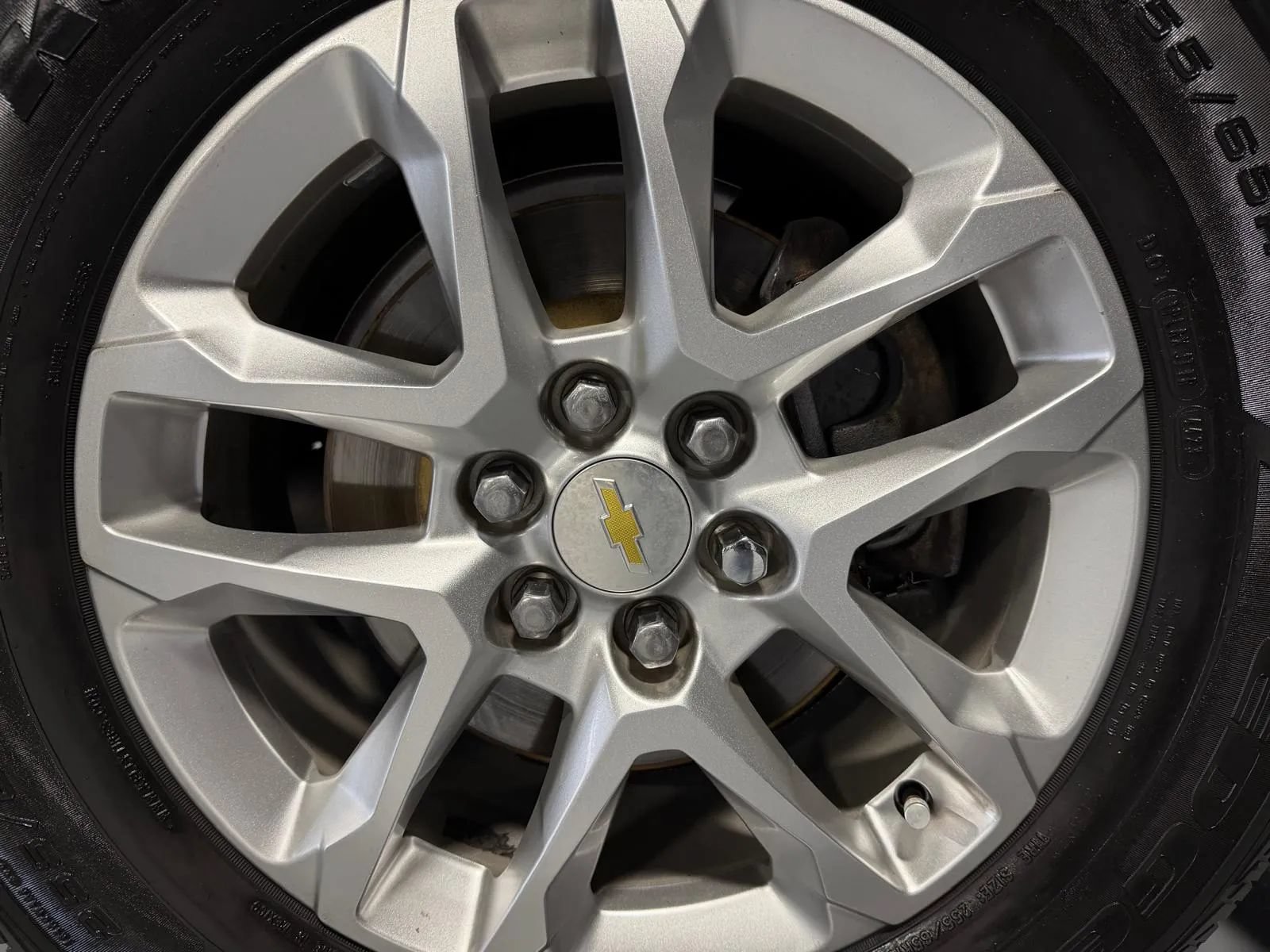 Used 2020 Chevrolet Traverse LT w/ LPO, Cargo Package FWD image 10