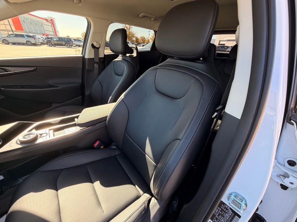 New 2025 Kia EV6 Wind AWD/4WD image 12