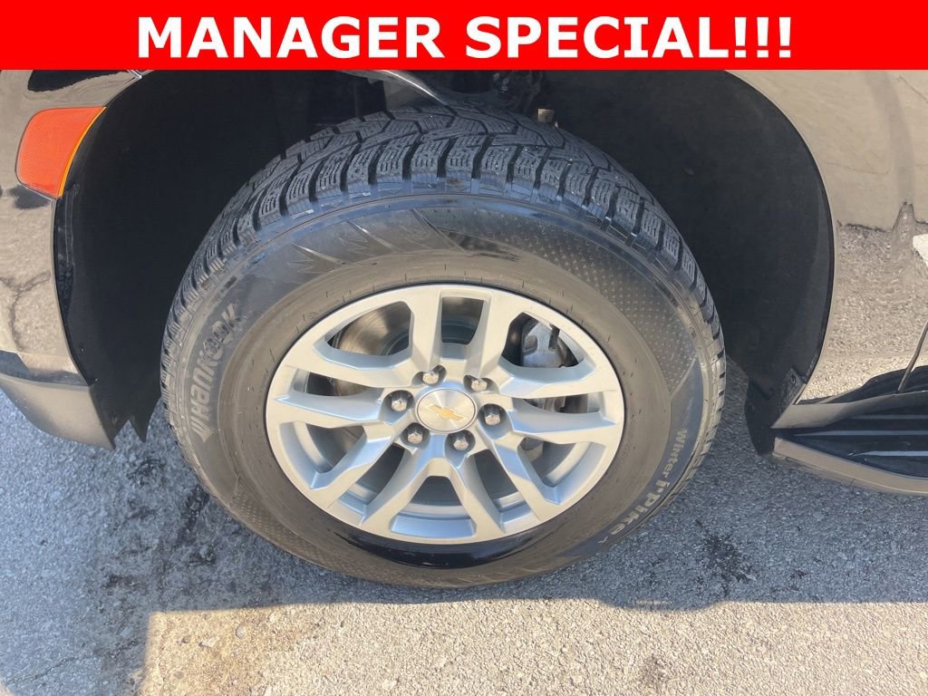 Used 2022 Chevrolet Suburban RST AWD/4WD image 9