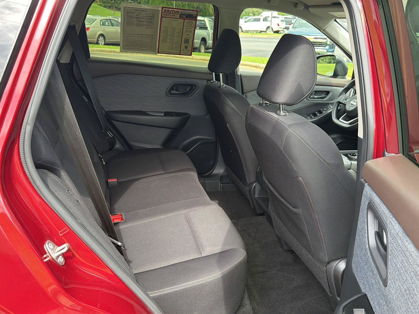 Used 2023 Nissan Rogue S AWD/4WD image 12