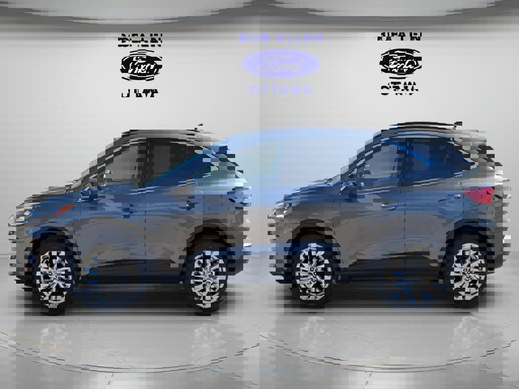 Used 2021 Ford Escape Titanium w/ Titanium Elite Package image 2