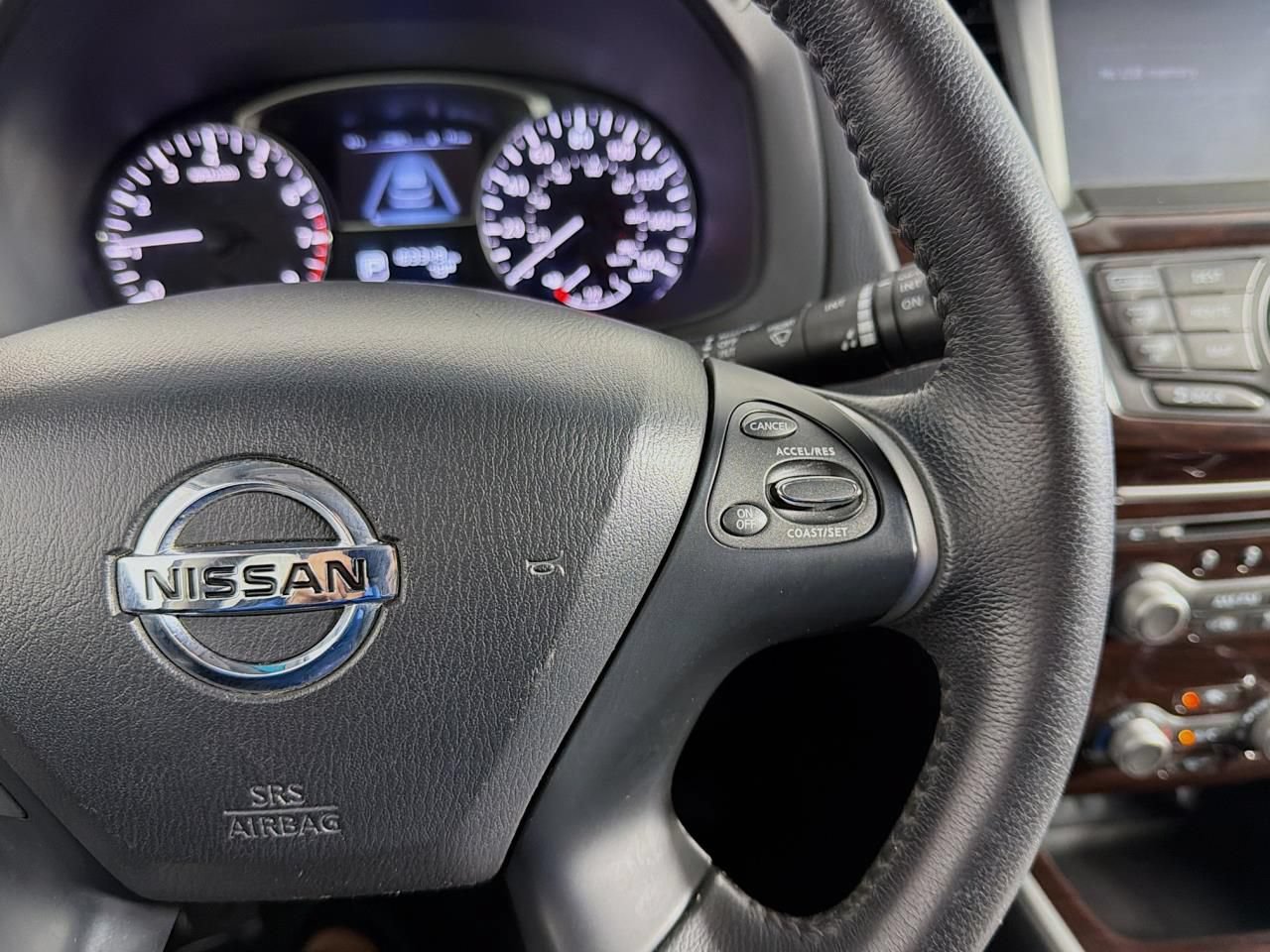 Used 2015 Nissan Pathfinder Platinum w/ Family Entertainment Package AWD/4WD image 50