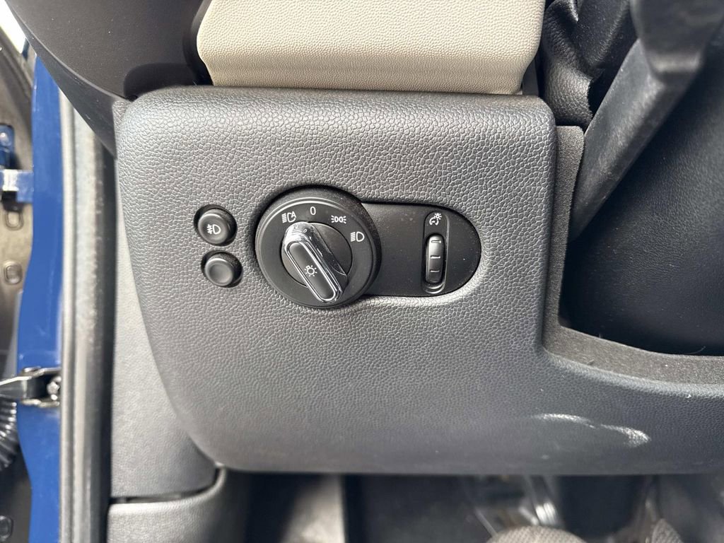 Used 2019 MINI Cooper S image 13