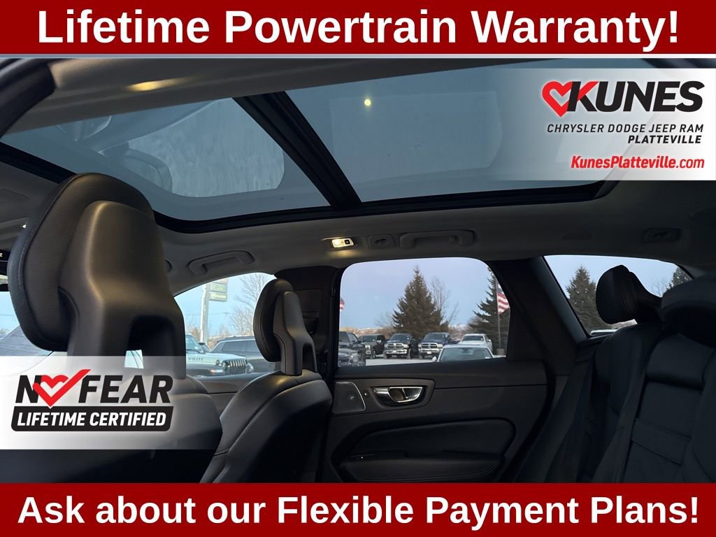 Used 2018 Volvo XC60 T8 Inscription w/ Advanced Package image 25