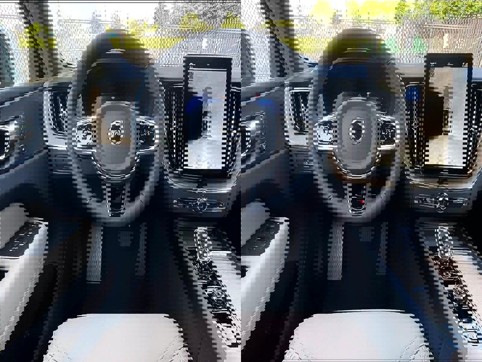 New 2026 Volvo XC60 T8 Plus w/ Protection Package Premier image 15