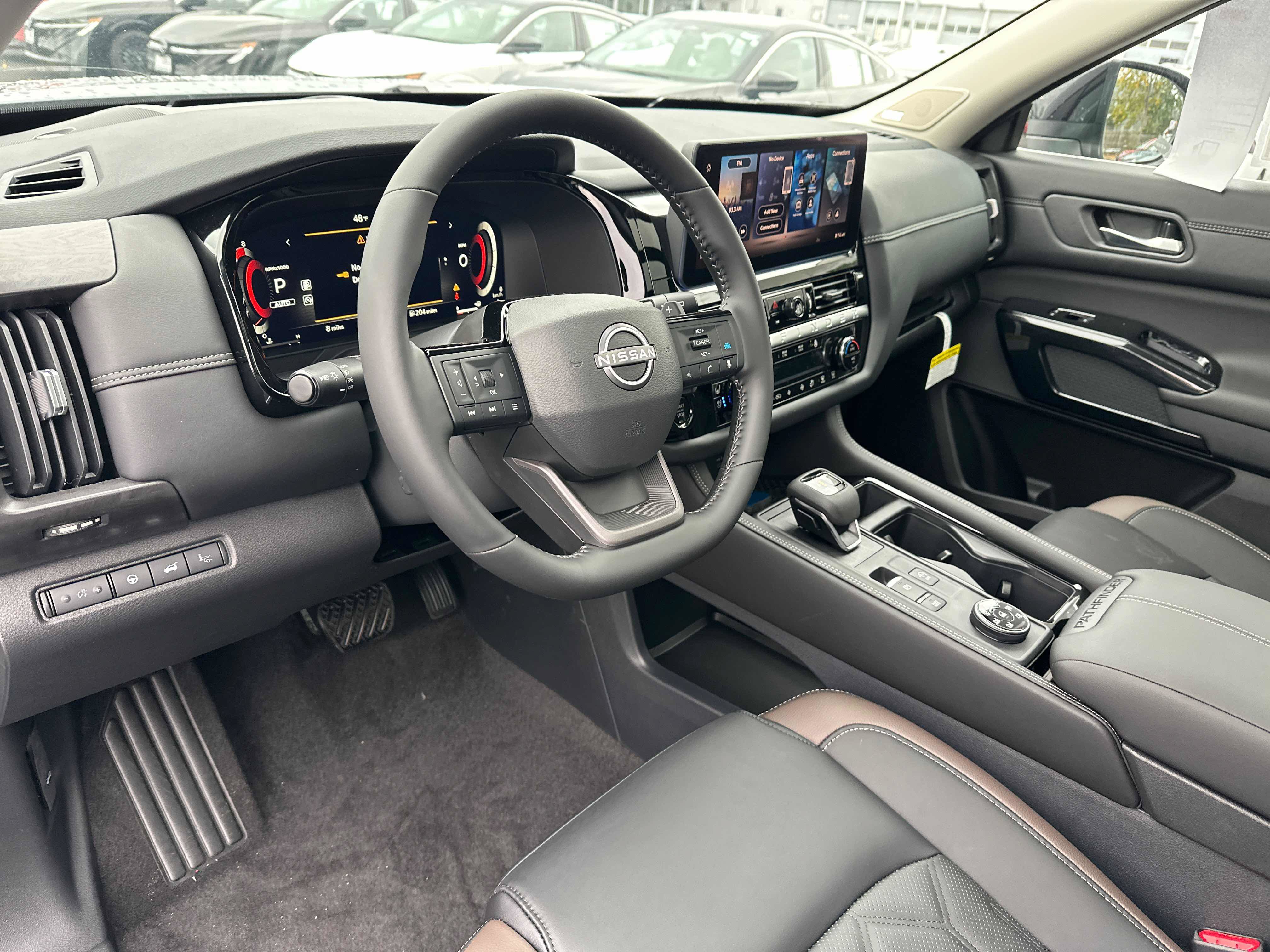 New 2026 Nissan Pathfinder Platinum AWD/4WD image 31