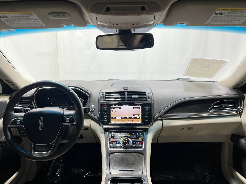 Used 2017 Lincoln Continental Select w/ Climate Package FWD image 20