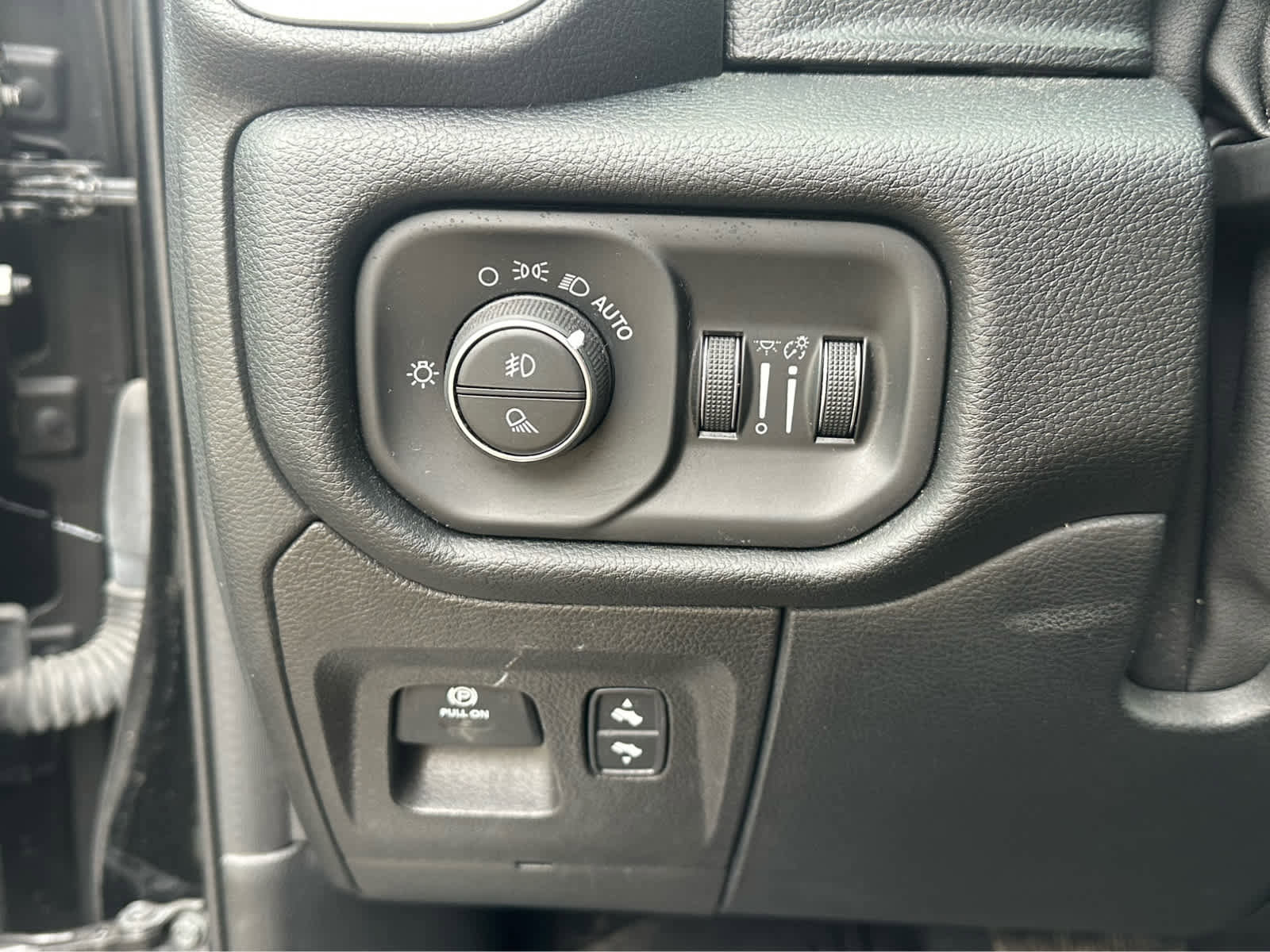 Used 2021 RAM 1500 Laramie image 18