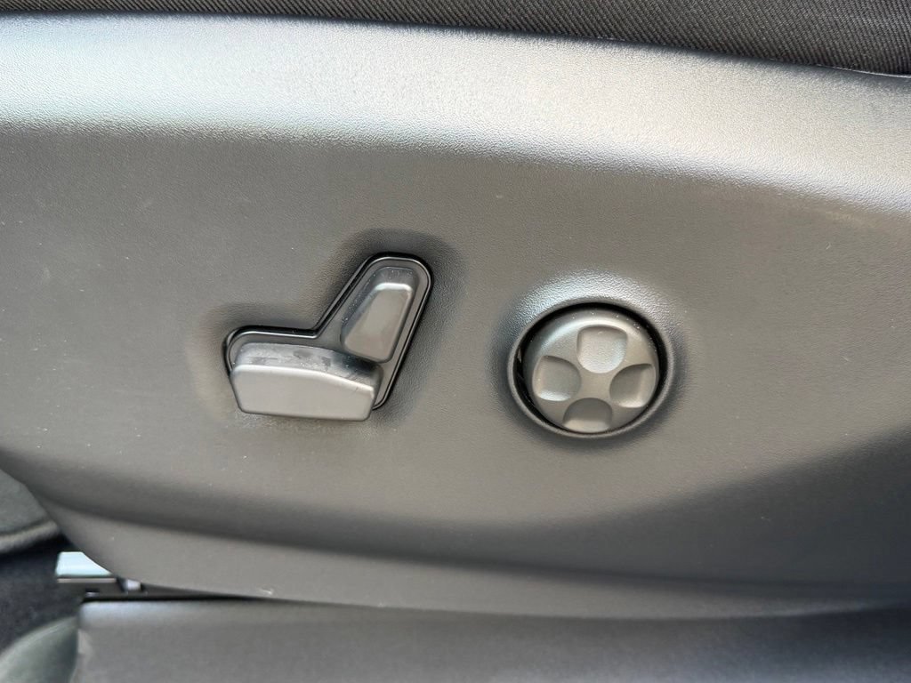 New 2026 Chrysler Pacifica Select w/ S Appearance Package FWD image 17