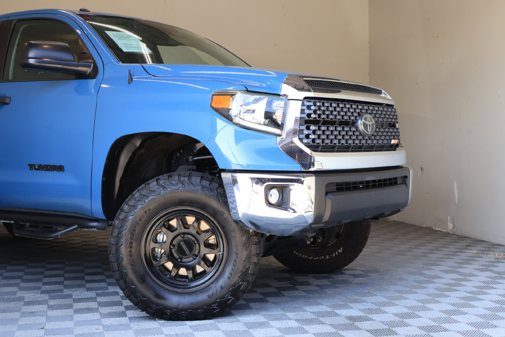 Used 2019 Toyota Tundra SR5 w/ Convenience Package AWD/4WD image 3