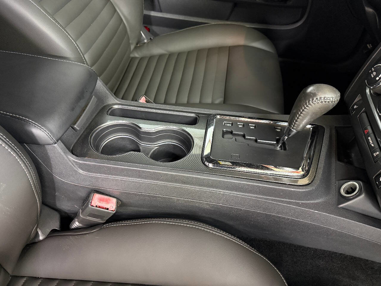 Used 2012 Dodge Challenger SXT RWD image 20