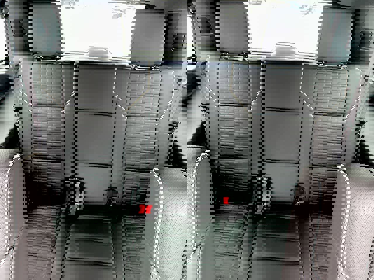 Used 2023 Cadillac Escalade V w/ LPO, ONYX Package image 19