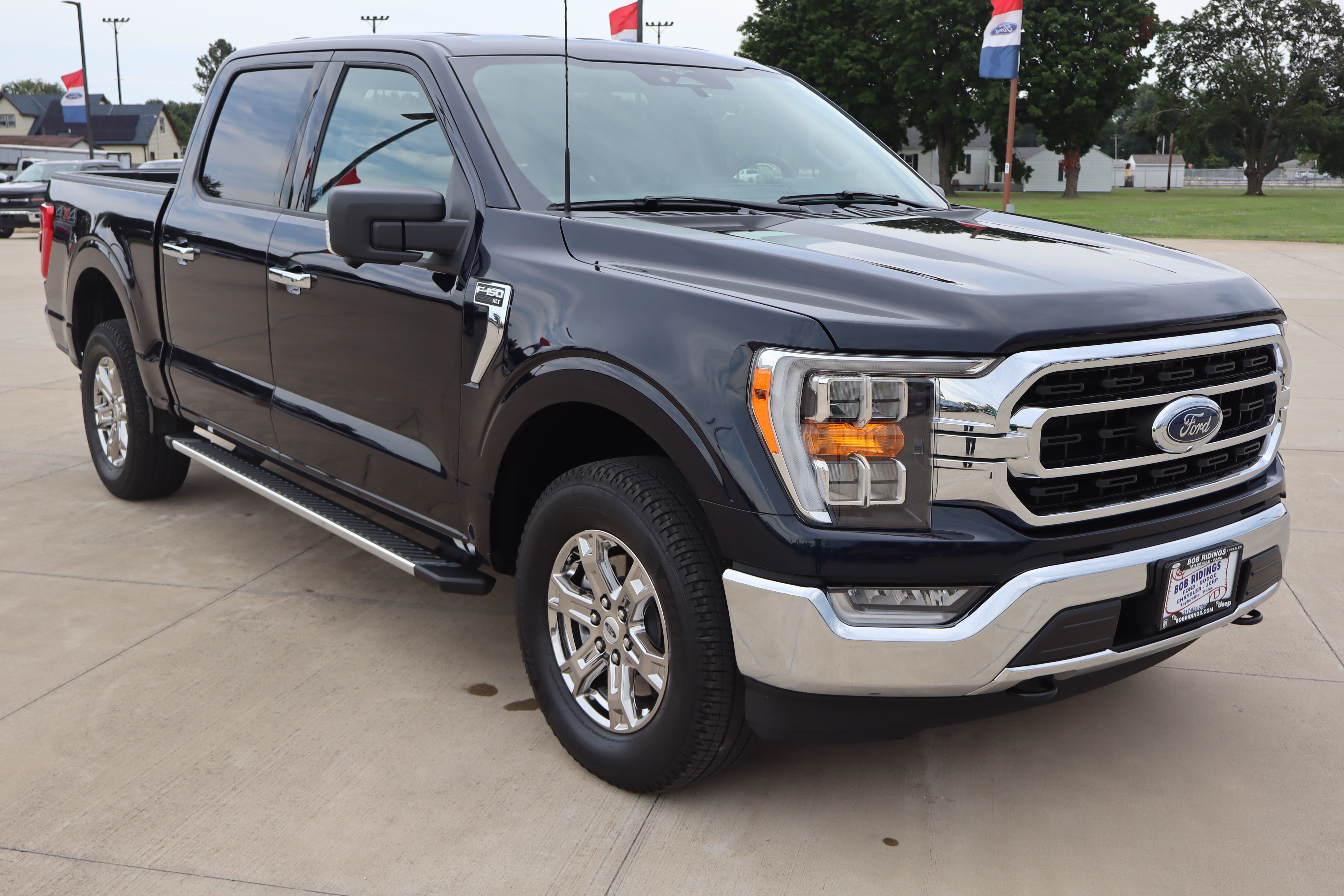 Used 2023 Ford F150 XLT w/ Equipment Group 302A High AWD/4WD image 4