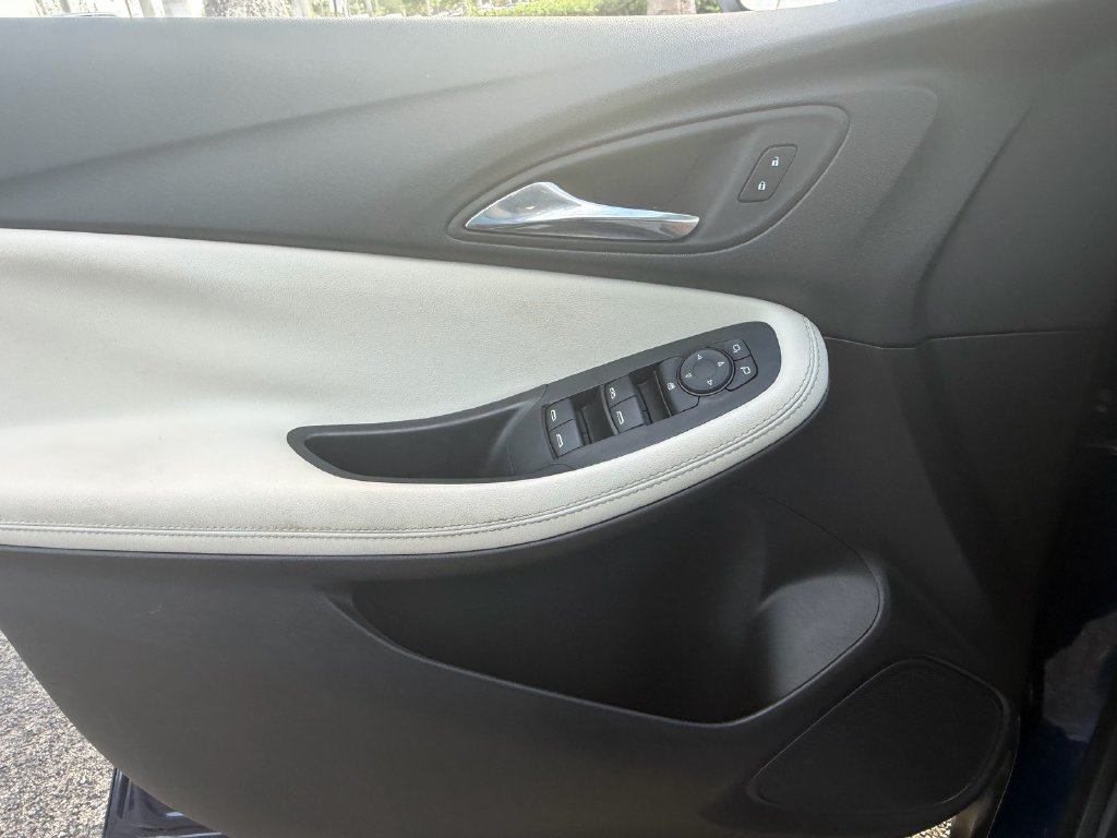 Used 2023 Buick Encore GX Preferred FWD image 33