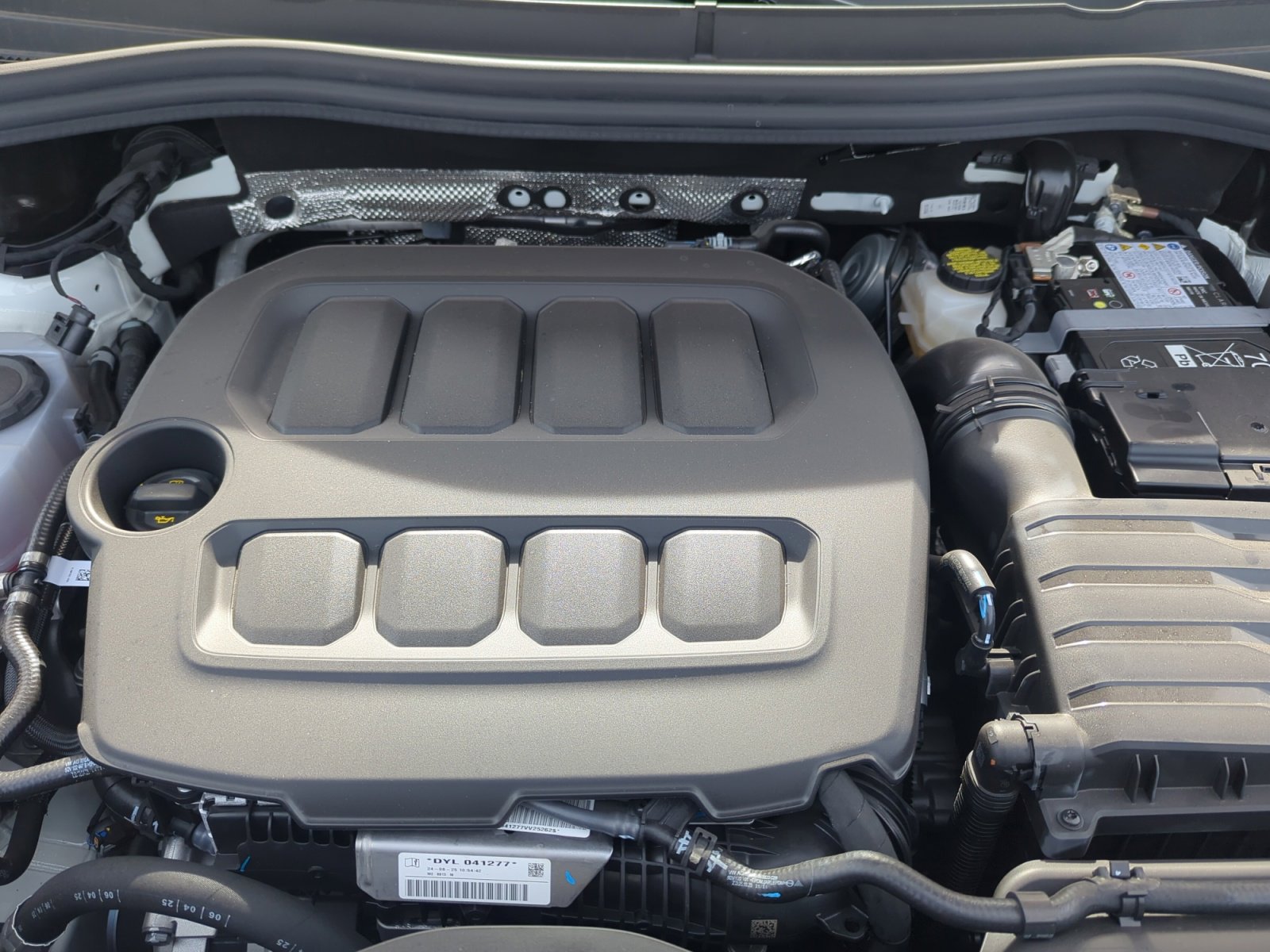 New 2025 Volkswagen Tiguan SE image 20