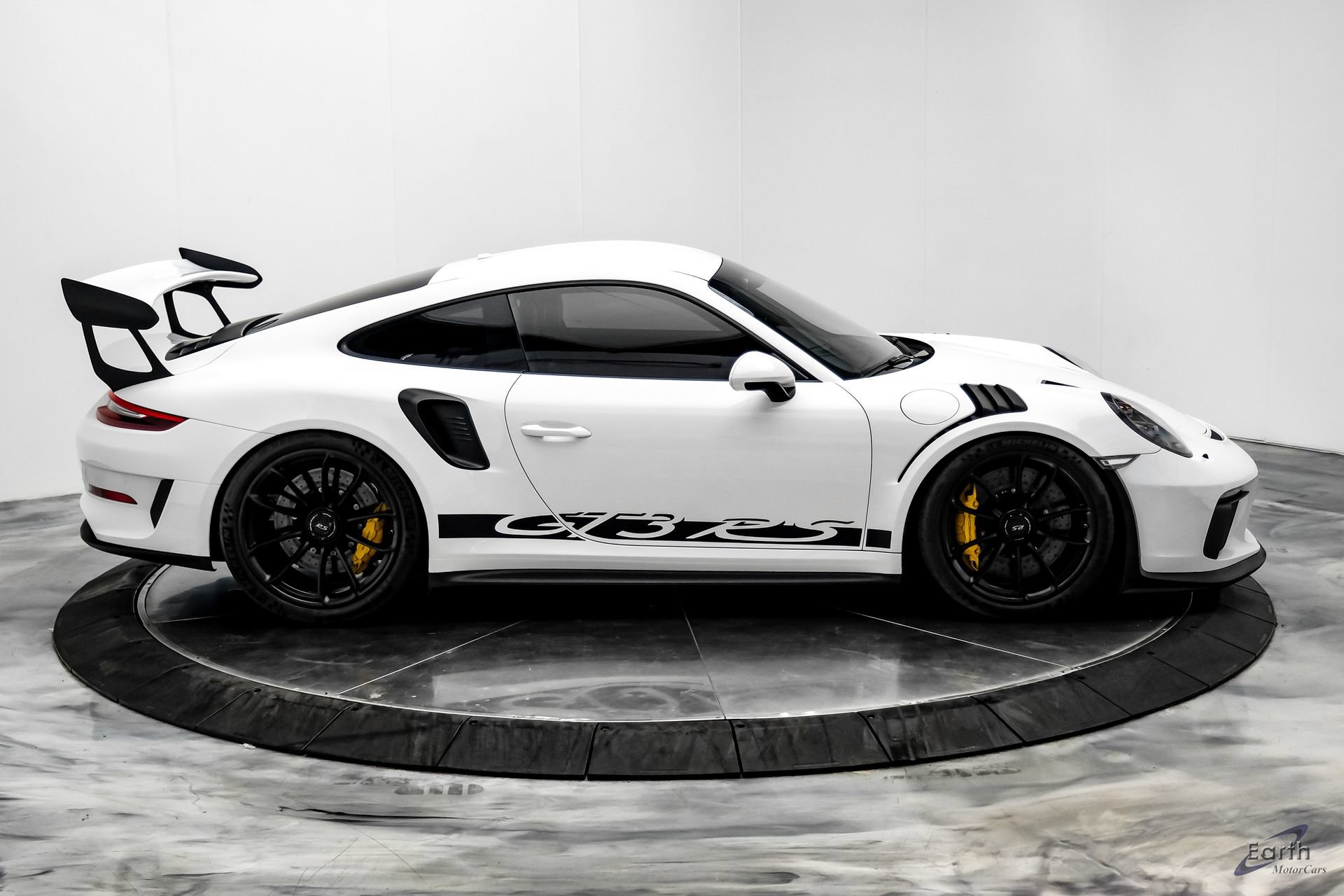 Used 2019 Porsche 911 GT3 RS RWD image 26