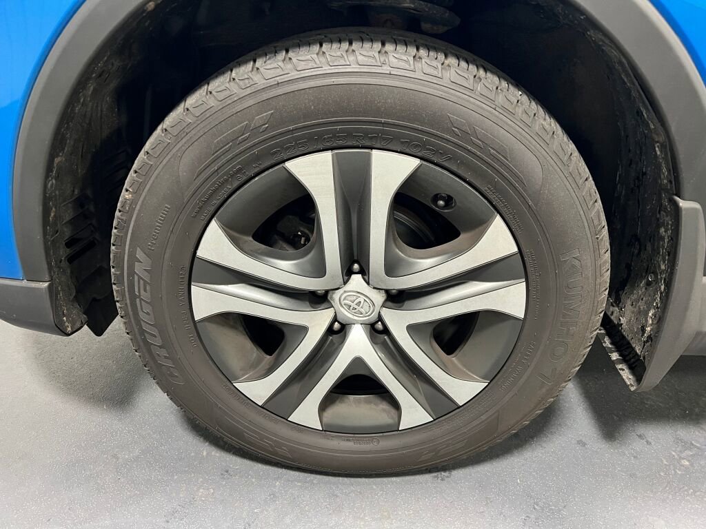 Used 2018 Toyota RAV4 LE w/ All Weather Liner Package image 14