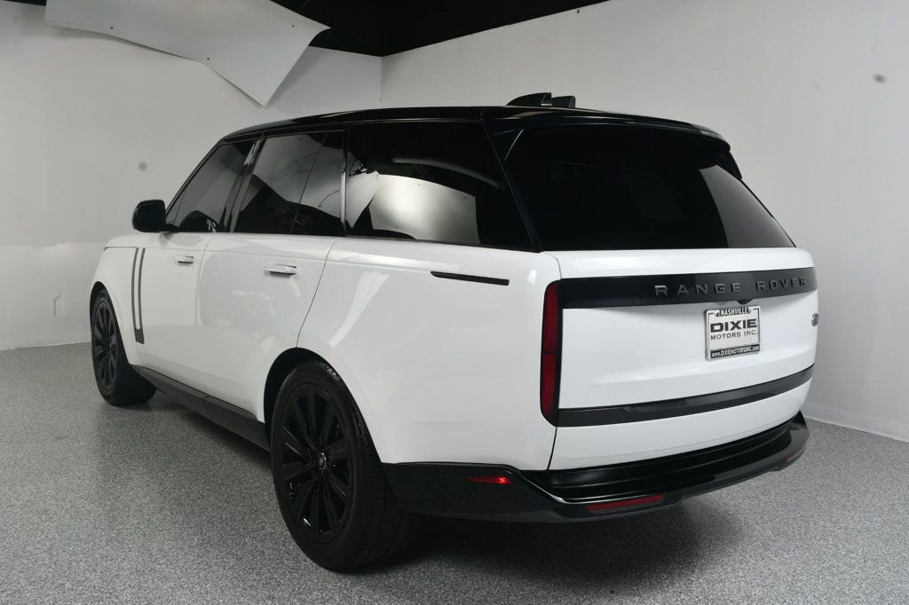 Used 2023 Land Rover Range Rover SE image 9