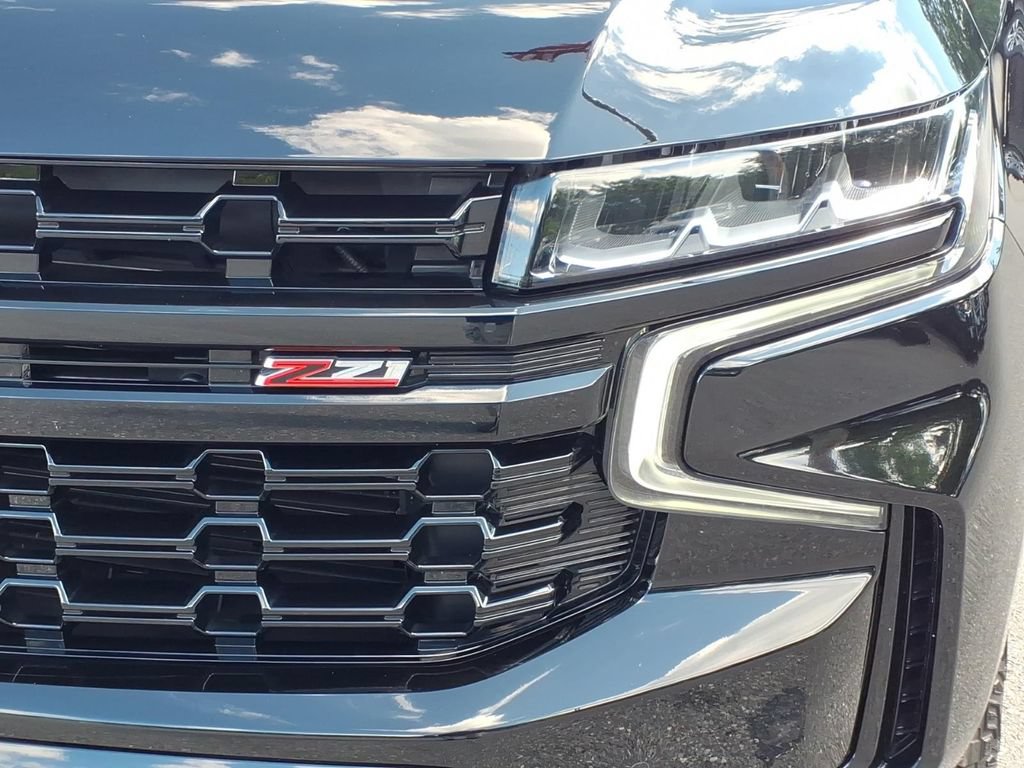 Certified 2023 Chevrolet Tahoe Z71 w/ Luxury Package AWD/4WD image 7