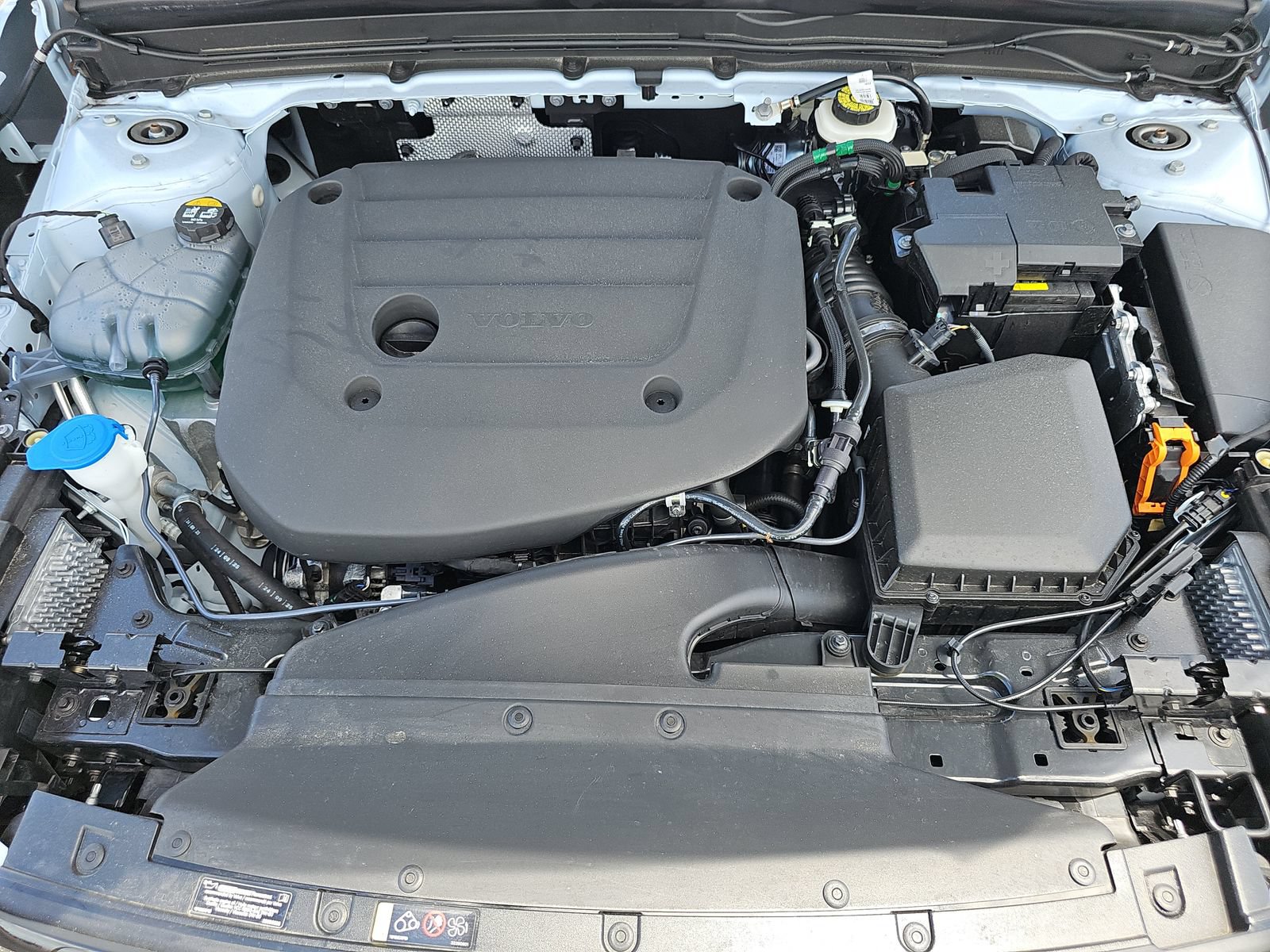 Used 2026 Volvo XC40 B5 Plus AWD/4WD image 17
